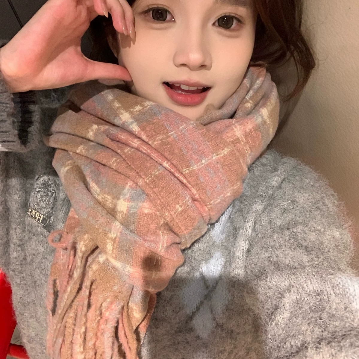 Winter scarf, universal keep warm atmospheric cloak with tassels for elementary school students for beloved, Korean style