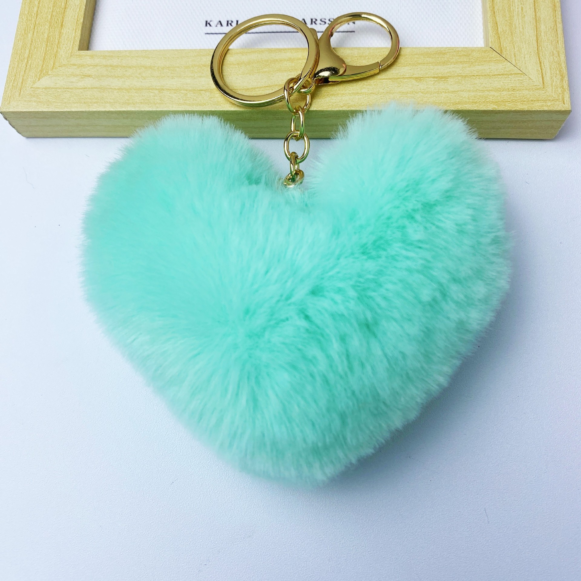 愛の毛玉キーホルダー、イミテーションウサギ毛桃型ぬいぐるみペンダント、カップル、車、バッグの飾り、ギフト、卸売、手作り