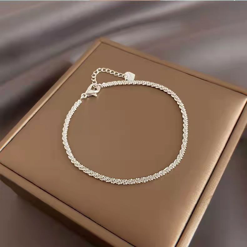 Minimalist & Stackable Layered Bracelets, Lightweight And Comfortable. Hypoallergenic, Kind To Sensitive Skin. A Subtle Way To Elevate Your Daily Look_voghion.com