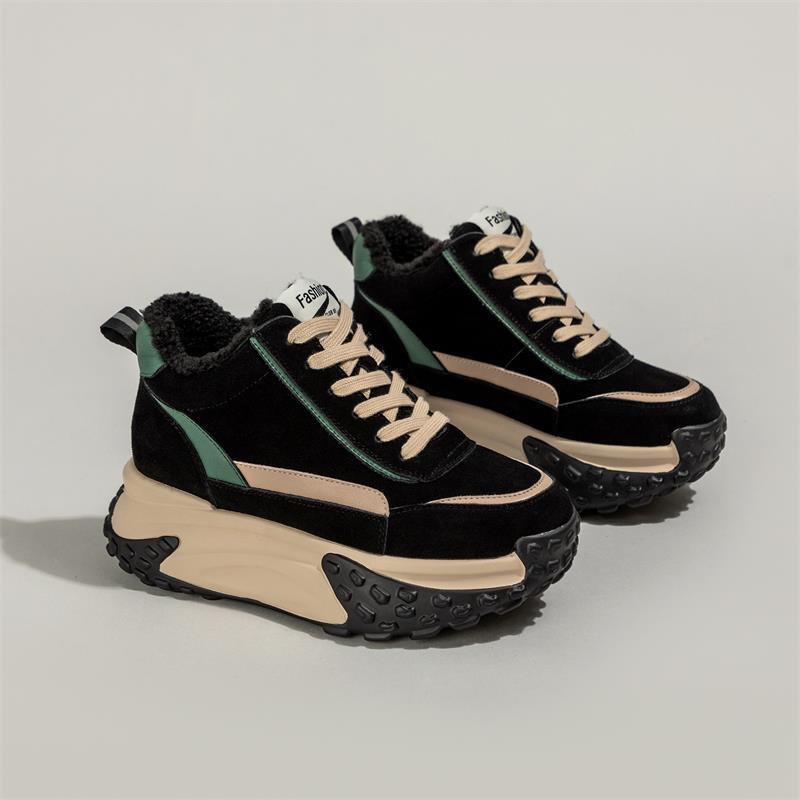 Plataforma de celebridades de Internet Botas de nieve deportivas Zapatos de algodón forrados de lana para mujer 2023 nuevos zapatos de papá casuales de invierno versátiles moda