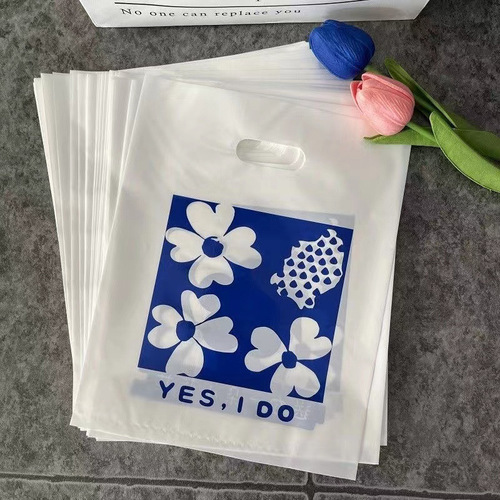 Hand-held plastic bag for clothing store, Instagram-style accessory store packaging bag, women's clothing store stall four-finger bag