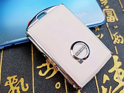 car key cover xc40xc60xc90s60s90 — Car key bag - off-white