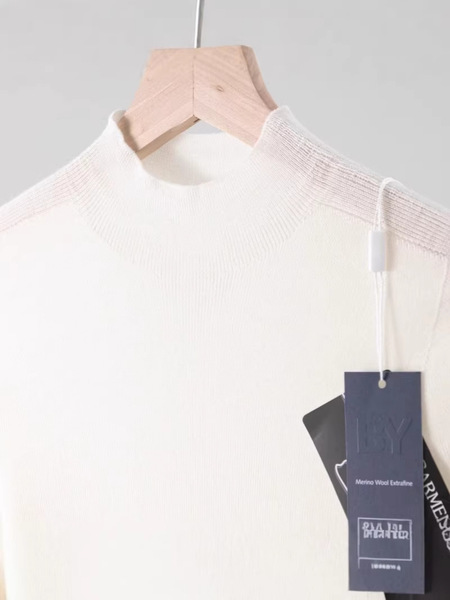 Woolen knitted body-friendly short sleeve T-shirt