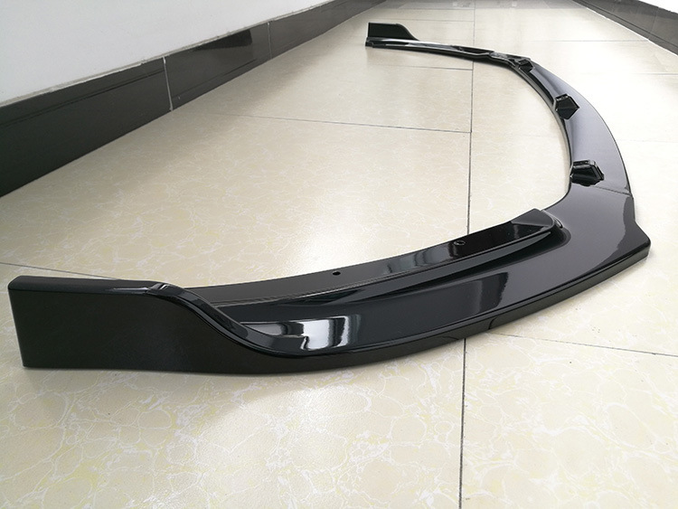 21 Roewe I5 Front Shovels, New Roewe I5 Special Front Bumper, Front Lip, Large Surround, Corner Anti-Collision and Anti-Scratch Decorative Strips