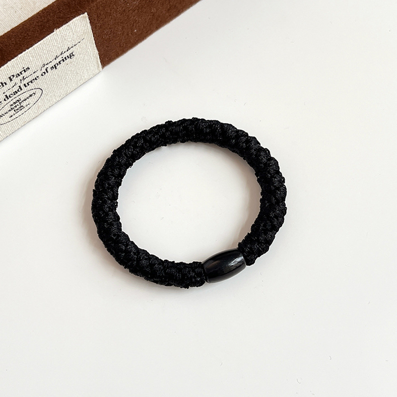 검은색