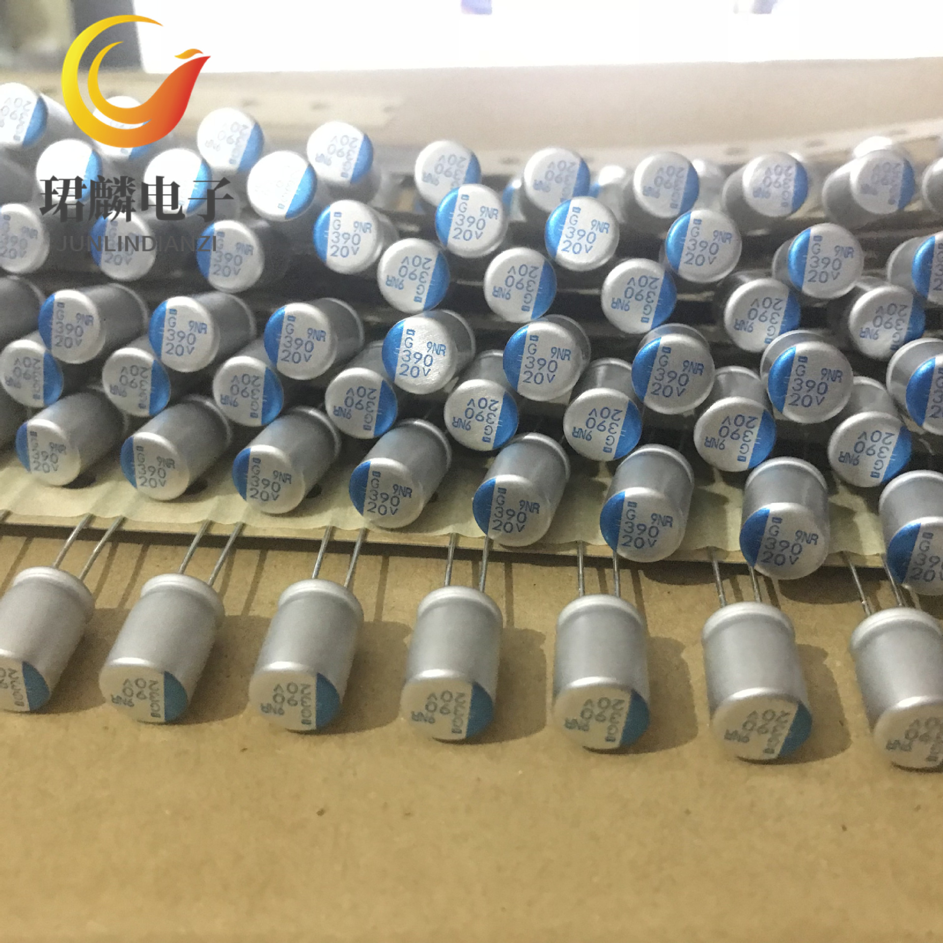 20V390UF 8X11.5 PSG 黑金刚主板固态电容 APSG200ETD391MHB5S