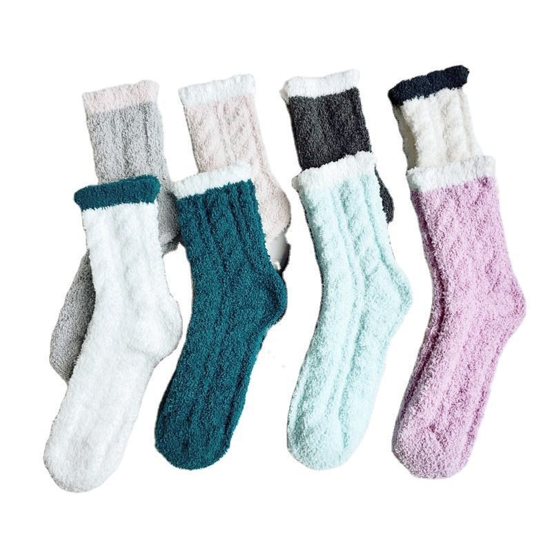 Autumn and Winter Women's Coral Fleece Socks with 3D Embossed Contrasting Colors, Half-Fleece Mid-Calf Thickened Crew Socks, Knee-High Sleep Socks