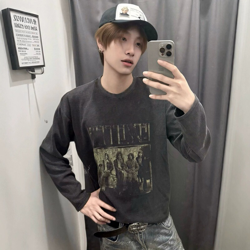 American-style distressed portrait long-sleeve T-shirt for men, early autumn heavy vintage, relaxed and laid-back hip-hop base shirt American-style distressed portrait long-sleeve T-shirt for men, early autumn heavy vintage, relaxed and laid-back hip-hop base shirt
