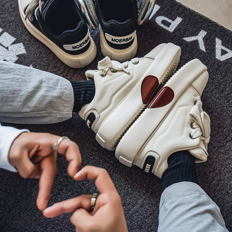 2025 Tide Viento de primavera transmisión en vivo nicho de fondo grueso ins alto amor skate viento de puerto tembloroso zapatos de pan transpirables