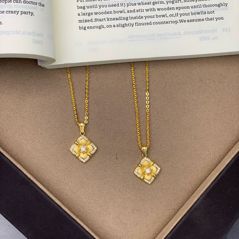 Real Gold 24K Electroplated Color-Preserving Vintage Brushed Retro Gold Pillow Necklace with Micro-Inlaid Zirconia, Light Luxury and High-End Feel