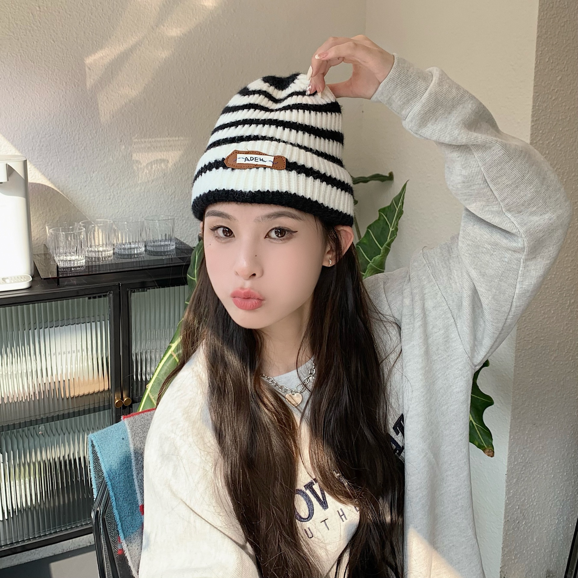 Autumn And Winter Knitted Hat Wild Striped Wool Knitted Hat Warm Wool Knitted Hat display picture 1