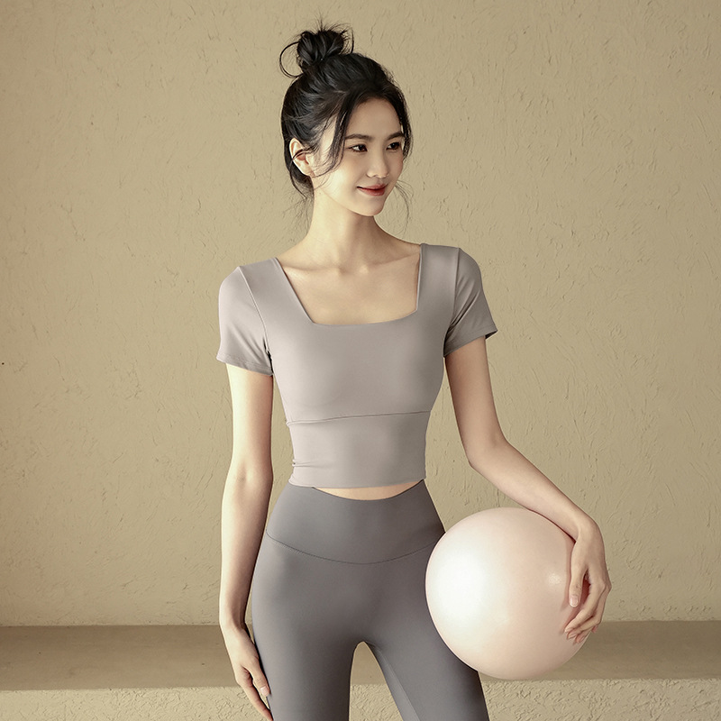 Light brown color [fixed cup]