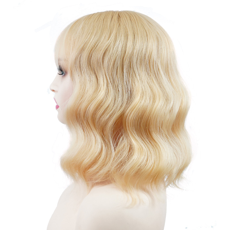 Fabriek groothandel chemische vezels hoge temperatuur zijden bob pruik voor blondines met kort krullend haar, natuurlijke krullende pony met middenscheiding_voghion.com
