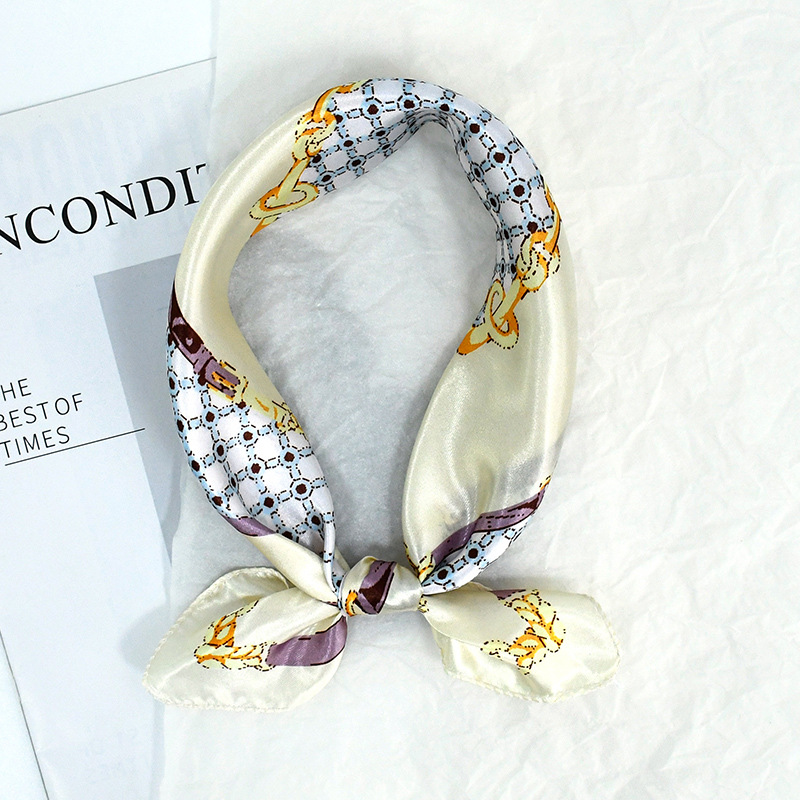 50 Satin Chain Pañuelo cuadrado estampado Color Sense de alta gama Moda de todo fósforo azafata profesional Servicio al cliente Bufanda de decoración Bufanda de seda