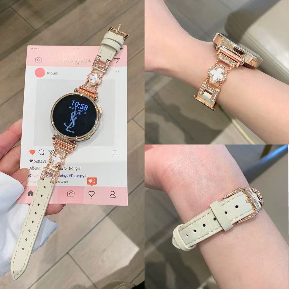 오프화이트 벨트 + 로즈 골드 다이아몬드 네잎 클로버