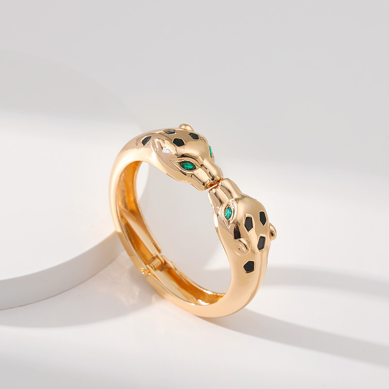 Exaggerated Animal Alloy Plating Rhinestones Womenu0027S Bangle