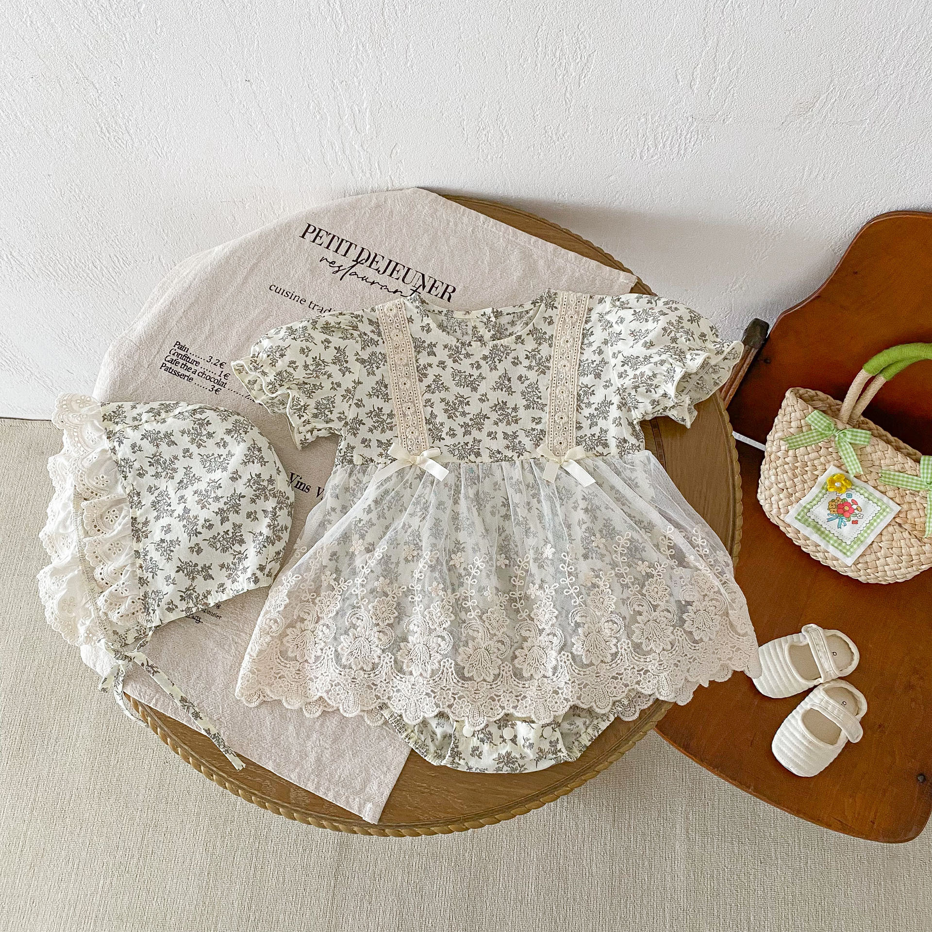 132g Weight Romper Children's Clothing Type Cotton, Lace Fabric Type Bodysuits Tops Type Baby(0-2Years) Age Group Regular Fit Fit Type Bag, Flower Pattern Summer Season Women's, Baby Girl'S Gender Elegant Style Elegant Bag Flower Cotton Lace Baby Rompers 4