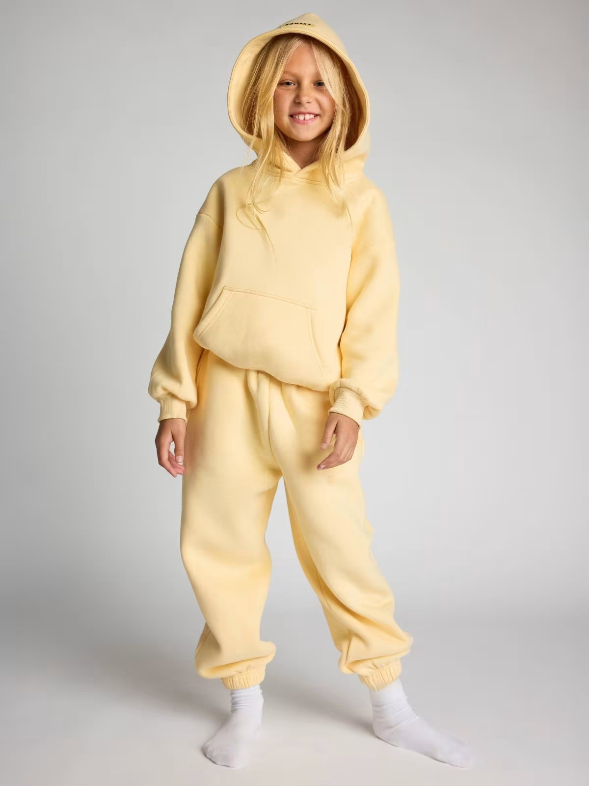 Completo due pezzi bambino con cappuccio stile europeo dopamine_voghion.com