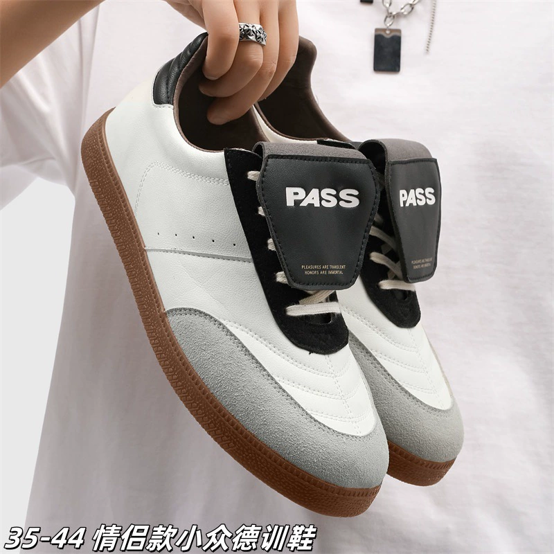 Пара обуви из арганда осень немецкая обувь 2024 новая мода ретро дикая мягкая подошва повседневная мужская обувь