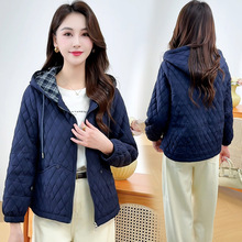 短款连帽夹棉外套女2025年冬季新款韩版气质中老年妈妈休闲上衣