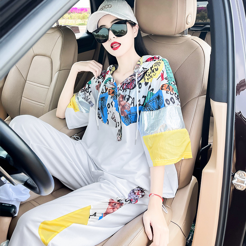 2022 New European Station Running Sports Casual Suit Women's Summer Fashion Temperament Hooded Two-Piece Set