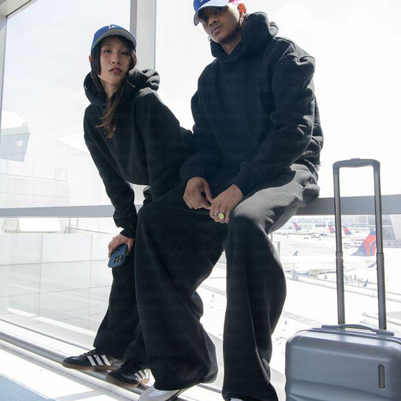 Nouveau pull tendance minimaliste de couleur unie avec un style décontracté à la mode et un sweat à capuche à col rond_voghion.com