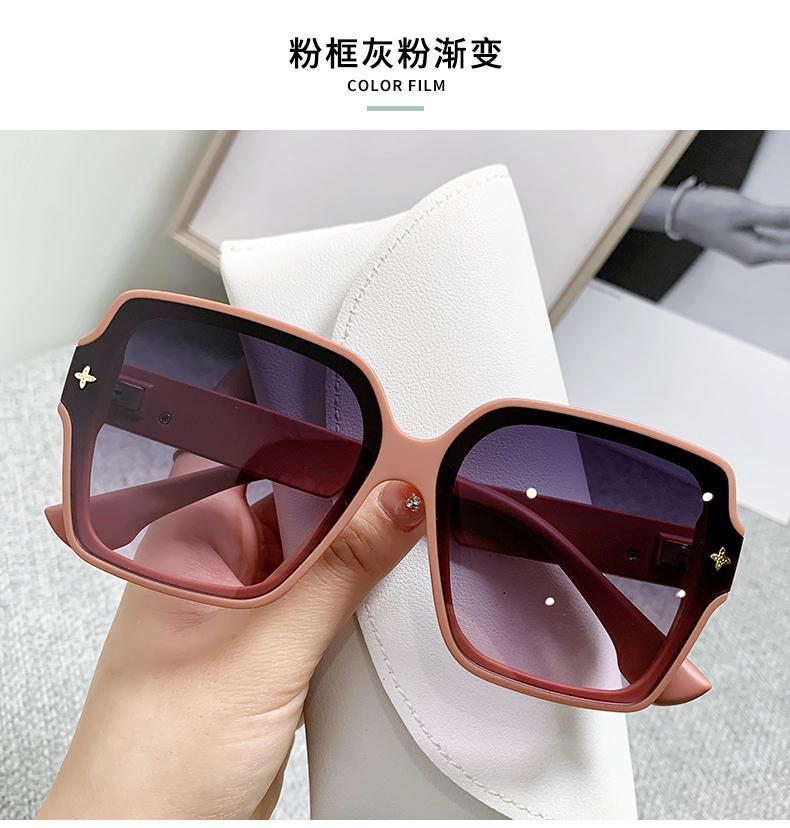 파우더 프레임 그라디언트 그레이