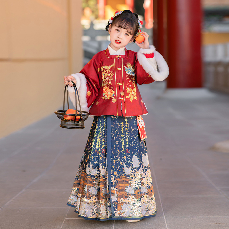 女童汉服秋冬季2024新款加厚拜年服儿童国风马面裙套装新年过年服