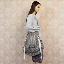 oinimi 蕾丝打结格子枕头包 蓬松充棉荷叶边 可斜跨可双肩