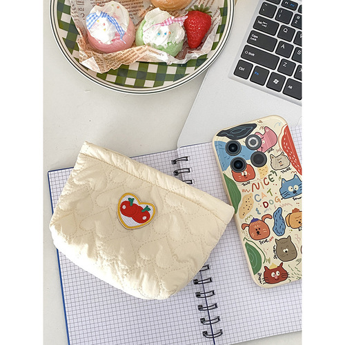Ins Embroidered Storage Bag with Quilted Heart Portable Small Capacity Handbag Miscellaneous Bag Lipstick Storage Bag