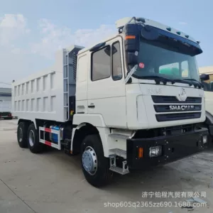 Shaanqi Shacman 380 at gücündə 6*4 arxa səkkiz təkərli yük maşını.