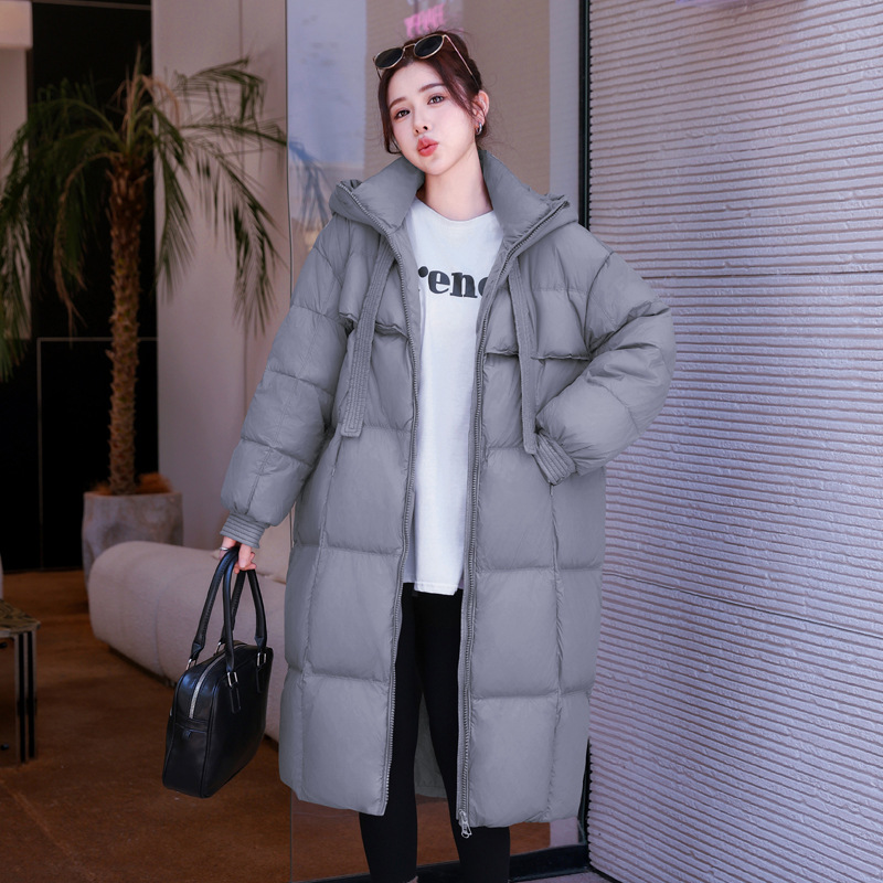 Capa de algodón de pluma para mujeres 2024 nuevo tipo de moda de algodón alargado de estilo de invierno para mujeres con chaqueta de algodón cálida