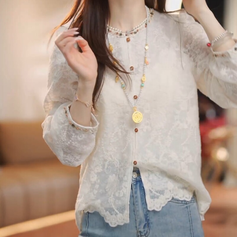 Plus-Size 2026 Spring New French-Style Round-Neck Single-Breasted Lace Top, Loose-Fitting Long-Sleeve Versatile Shirt