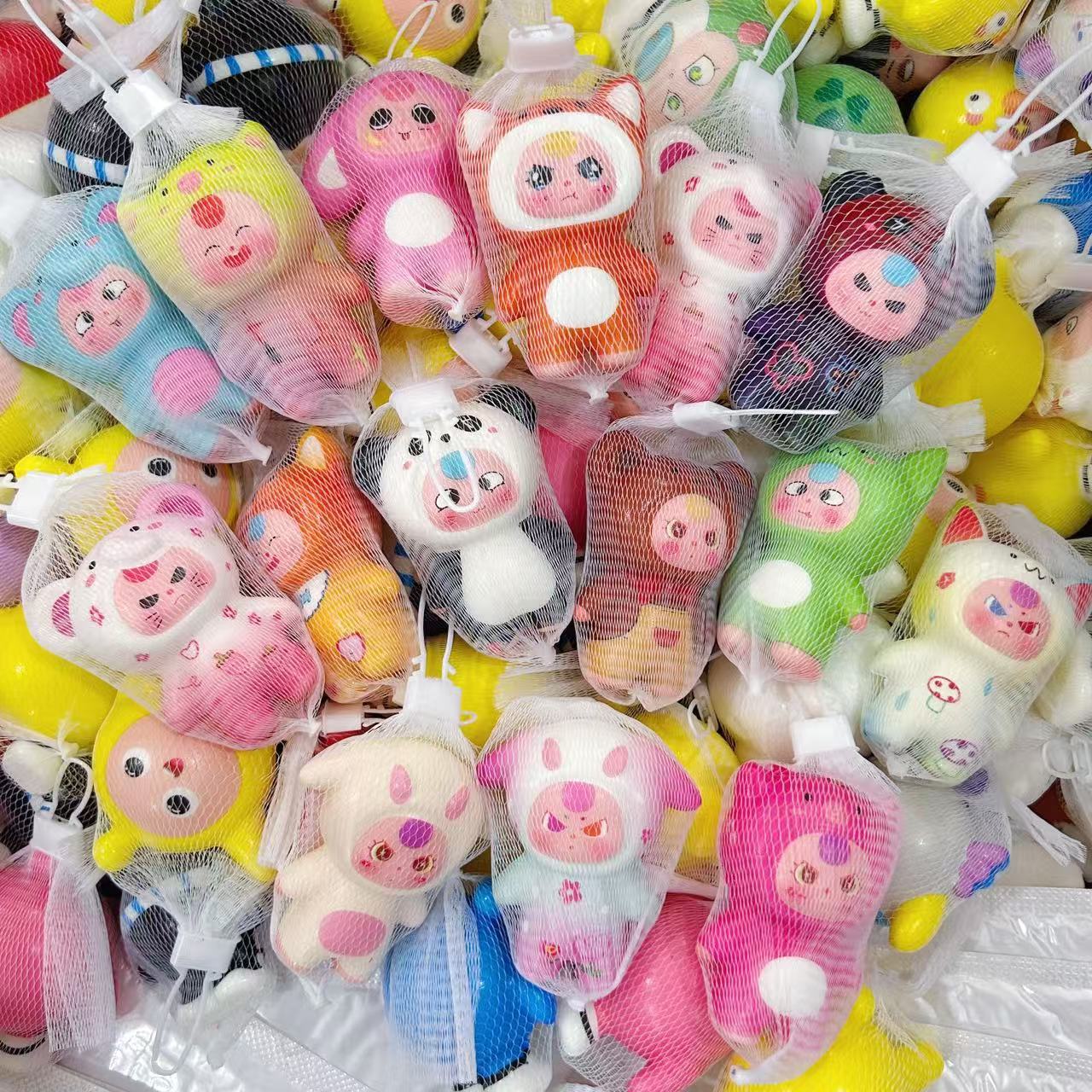Creativo lindo bolsillo de tres servicios pellizco pellizco feliz rebote lento juguetes para niños regalos para niños pequeños regalos al por mayor