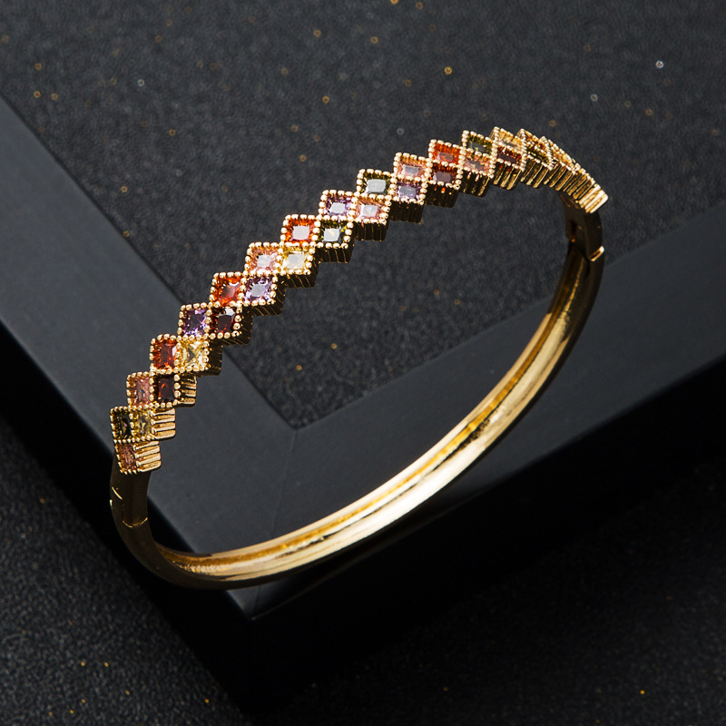 Fashion Copper Plated Real Gold Color Retention Electroplating Color Zircon Bracelet display picture 3