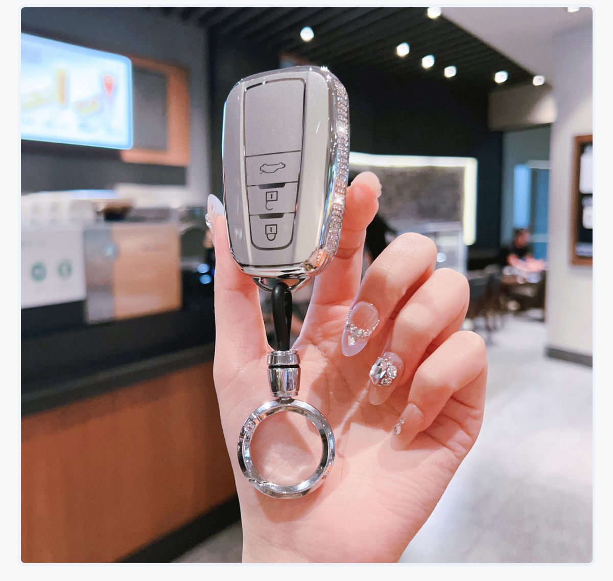 Suitable for 26 Toyota Camry Key Covers, 9Th Generation Special 2025 Men's and Women's Shell Dual Engine 16 Buckle Car Bags