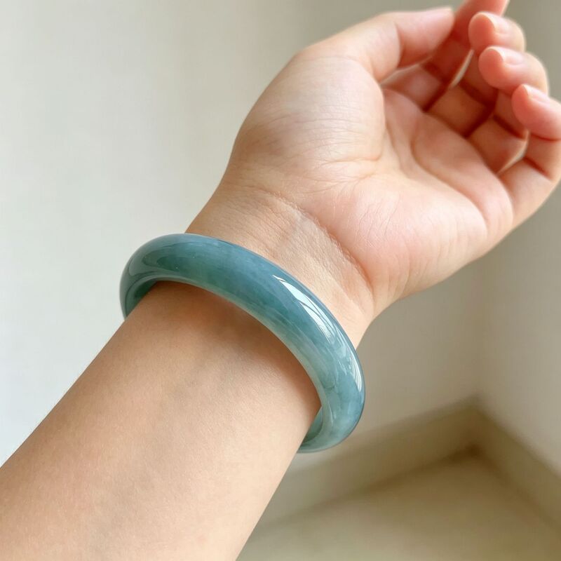 Natural Jadeite A-grade, Wuxiang variety, jewelry, jade bracelets, high-end bracelets, women's jade bracelets, wholesale from Sihui, authentic products Natural Jadeite A-grade, Wuxiang variety, jewelry, jade bracelets, high-end bracelets, women's jade bracelets, wholesale from Sihui, authentic products