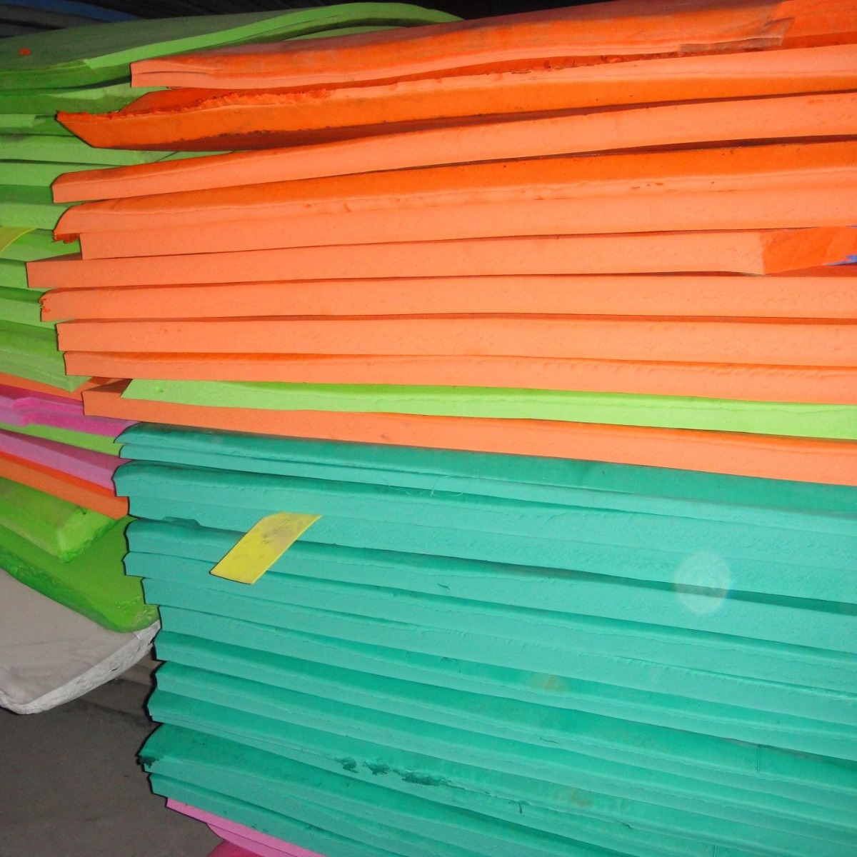 EVA发泡板材加工 异性冲压裁切  EVA包装材料 EVA雕刻内衬