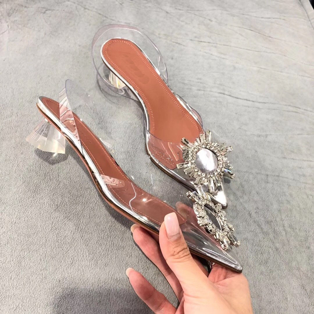 Sandalias de Punta cerrada para mujeres 2022 nueva primavera rhinestone punta puntiaguda tacón grueso versátil sexy temperamento boca baja cristal transparente zapatos de una sola capa