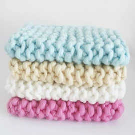 线毯;靠垫/抱枕;女士手提包