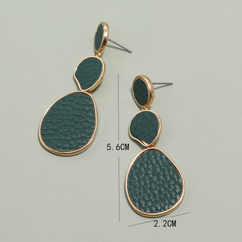 Fashion Long Geometric Leather Earrings Wholesale Nihaojewelry display picture 10