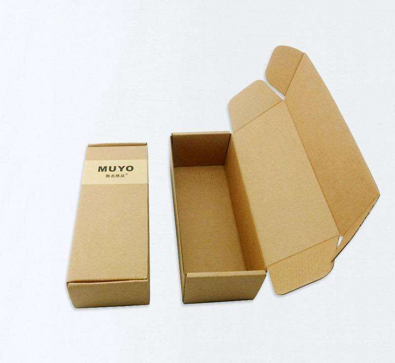 Plana pequeña longitud de cartón 18 a 41 ancho 12 a 17 altura 2 a 4 aviones caja logística de tres capas de papel corrugado caja de embalaje extra duro