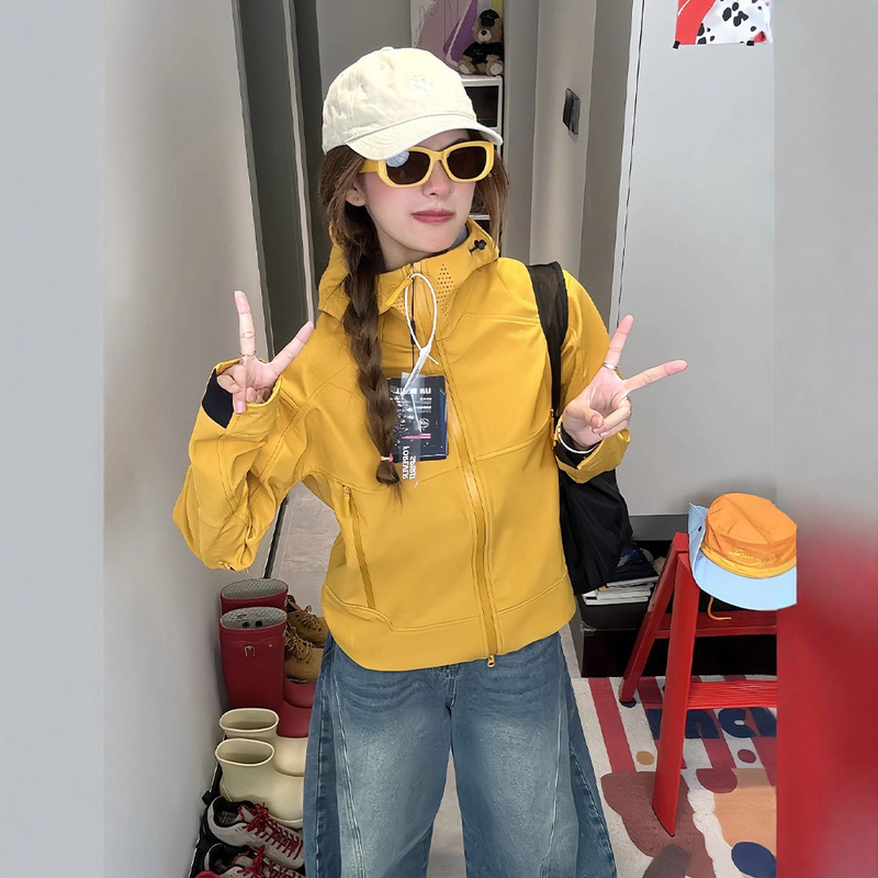 Dopamine Soft Shell Jacket Women's Autumn and Spring Petite Outdoor Windproof and Waterproof Jacket Hiking and Mountaineering Jacket