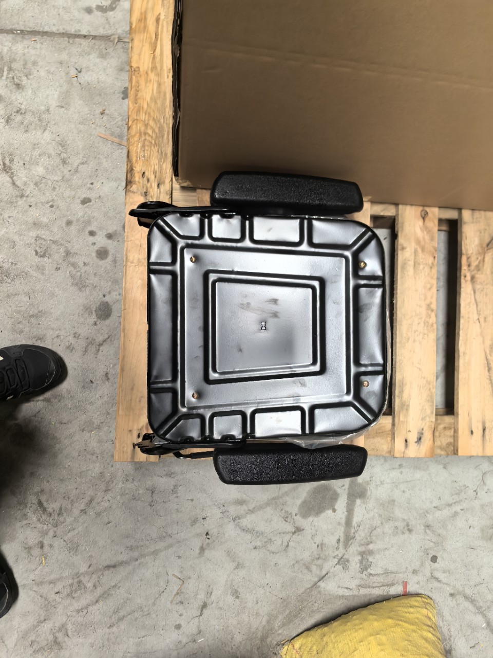 Small Loader Seat, Forklift Seat, Mini Excavator Seat, Construction Vehicle Seat, Agricultural Machinery Tractor Seat