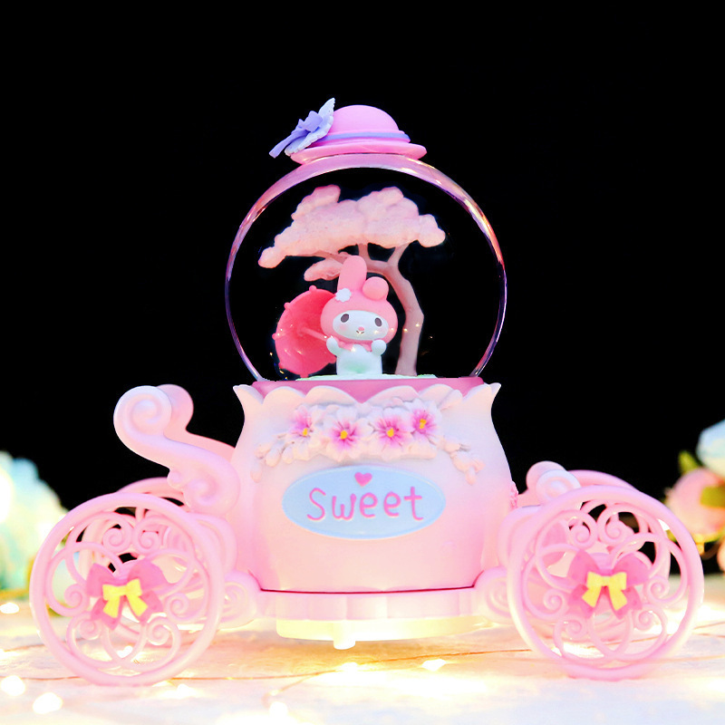 漫画のロリータの女の子の車のライトの雪の音楽のイルミネーションの水晶のボールのオルゴールの子供の学生の贈り物の卸売り|undefined