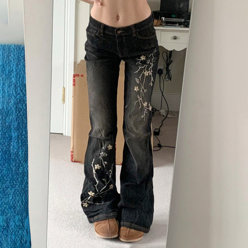 美式复古牛仔裤女高街辣妹修身显瘦微喇裤植物刺绣低腰长裤设计感|undefined