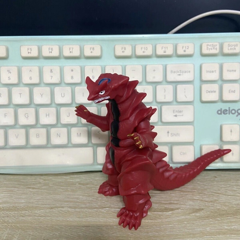 小さなモンスターウルトラマン卸売露店のおもちゃはすべて 10cm ～ 13cm 歳の男の子と子供向けのモンスターおもちゃです|undefined