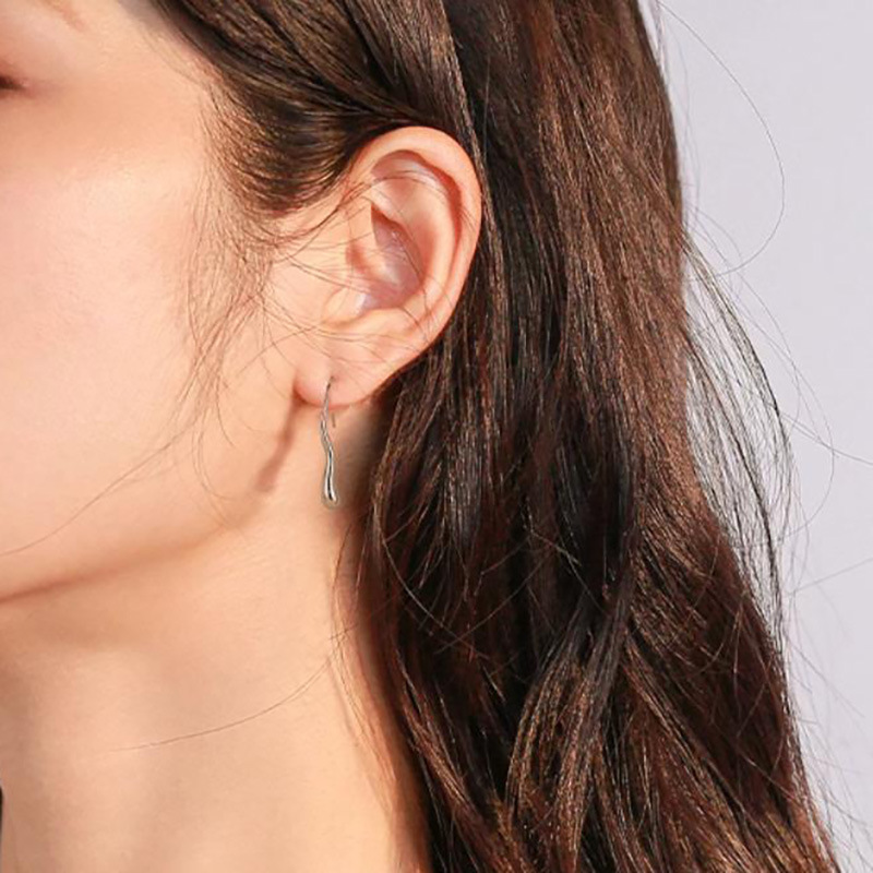 Fashionable small design earrings drop-shaped