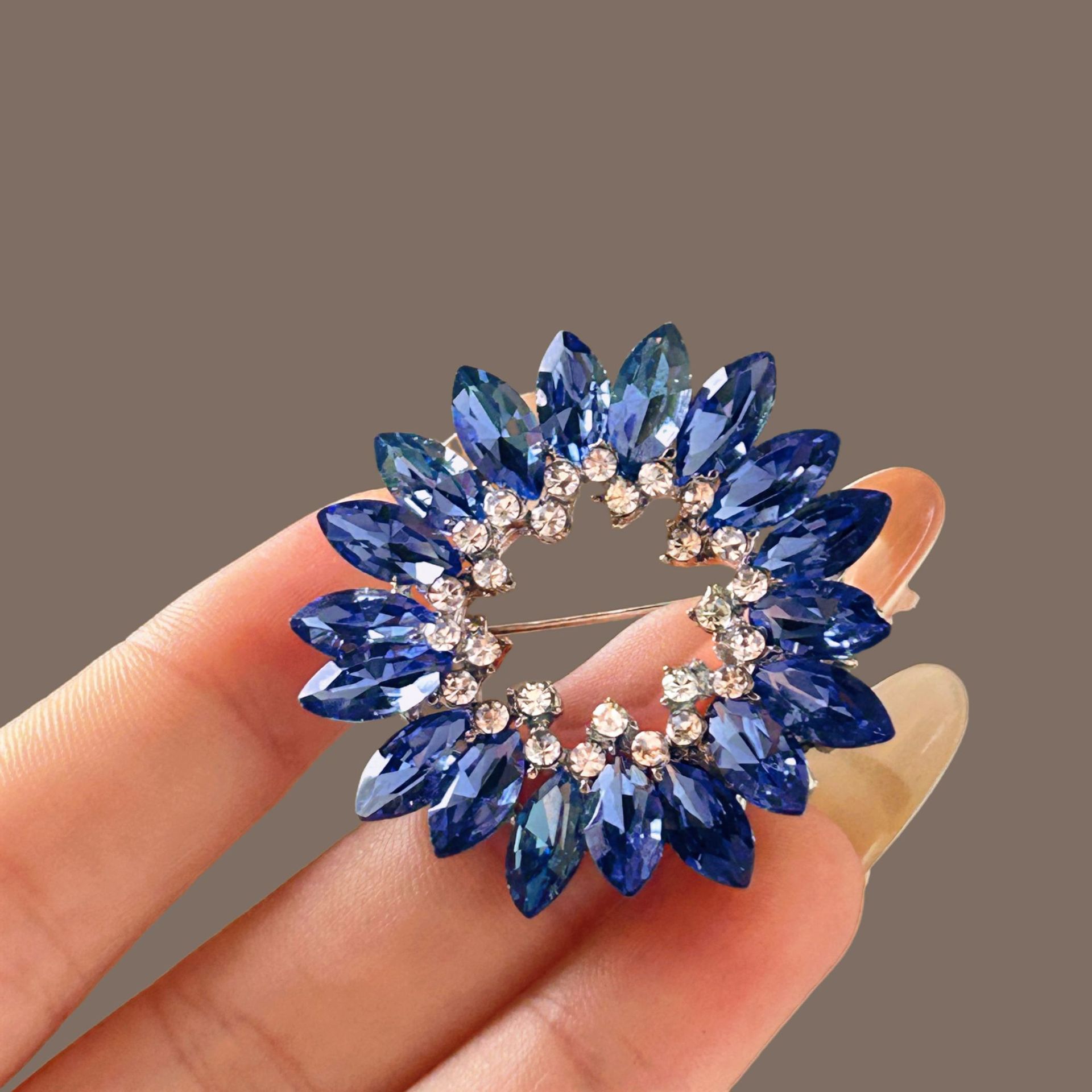 Broche para pelo barroca de filigrana con cristales_voghion.com