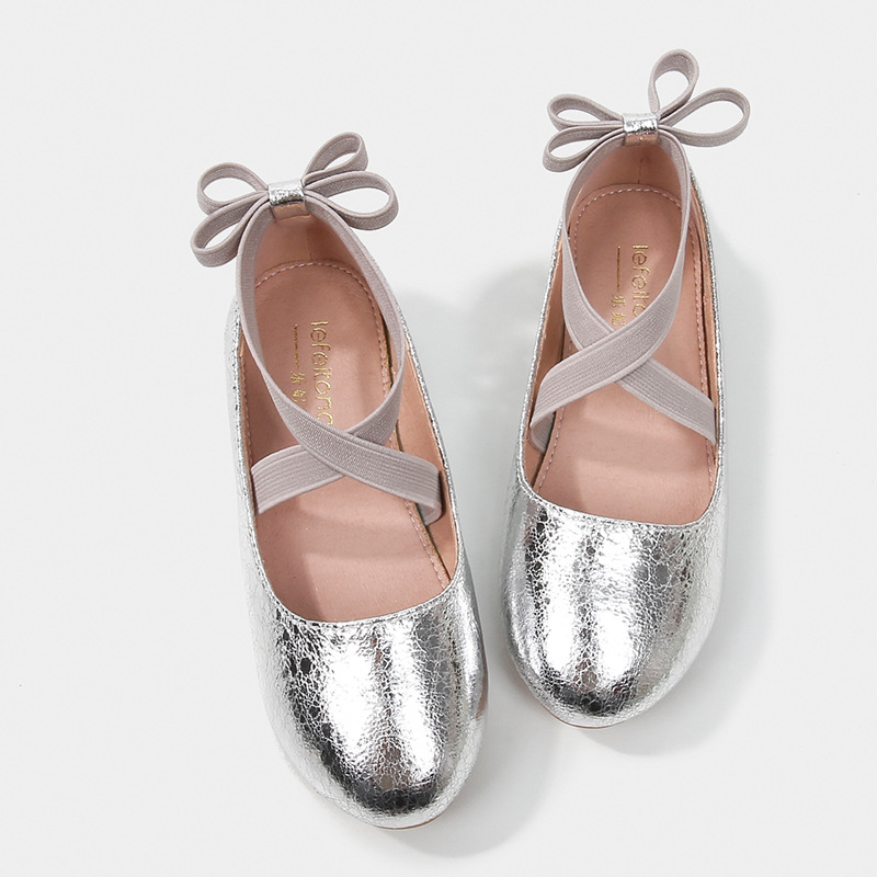 Zapatos de cuero para niñas, nuevo estilo, polvo de oro y plata, explosión, brillante, reloj de baile para niños, zapatos individuales, suela suave, zapatos de princesa de estilo occidental